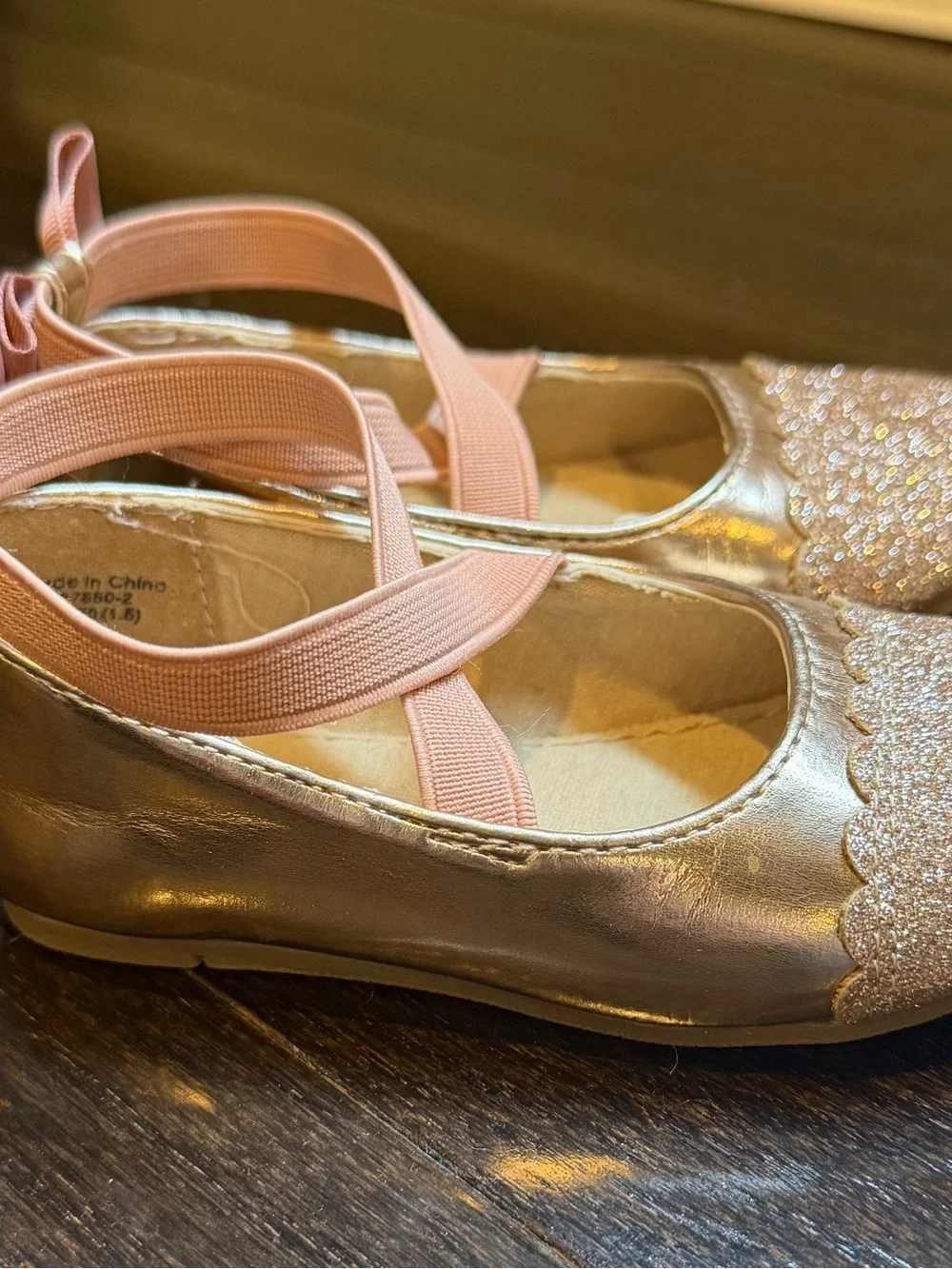 Toddler Girls Rose Gold Ballet Flats with Glitter Toe and Bow Straps 6T